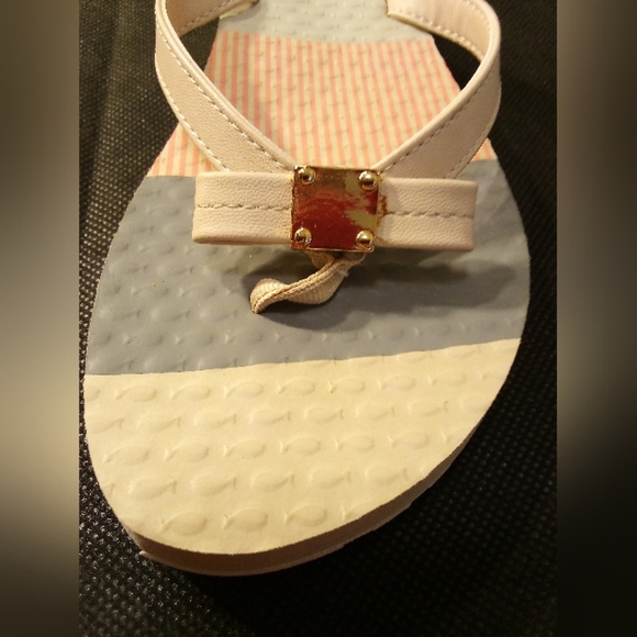 Lindsay Phillips -Multi Pinks & Grays Colored  Sandals W/Gold Bow, Katie #510200 - Picture 4 of 11